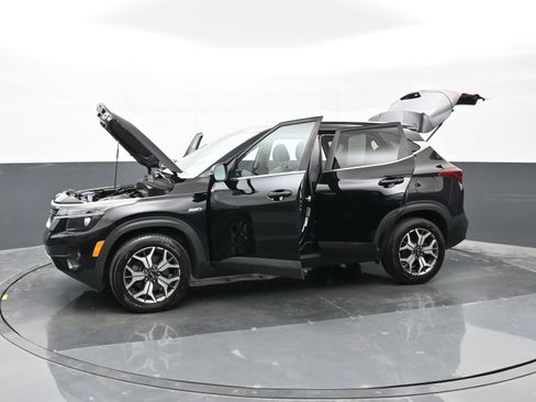 Used 2021 Kia Seltos EX image 49