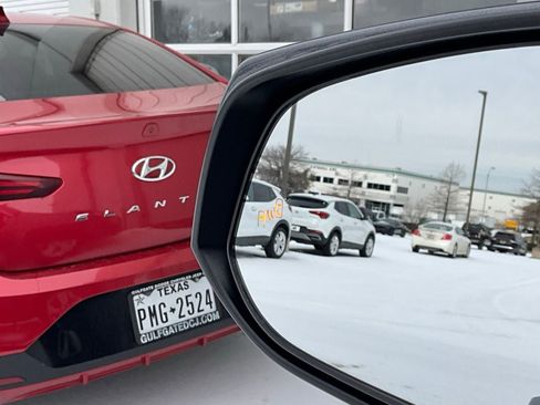 Used 2025 Toyota RAV4 XLE w/ Weather Package image 20