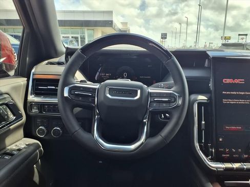 New 2026 GMC Yukon Denali w/ Denali Reserve Package AWD/4WD image 10