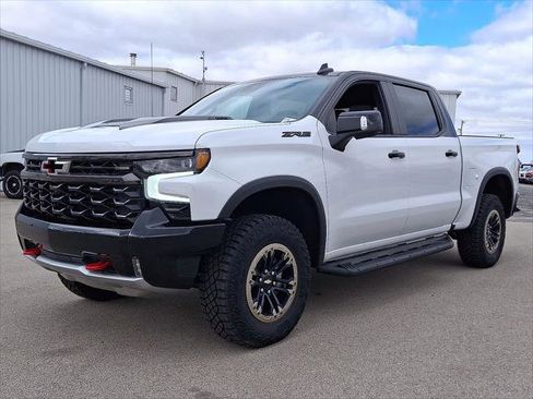 Used 2024 Chevrolet Silverado 1500 ZR2 w/ Technology Package image 10