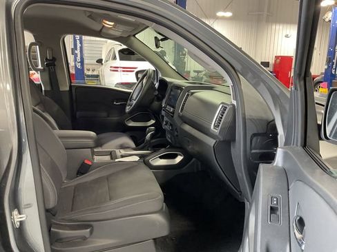 Used 2024 Nissan Frontier SV w/ Technology Package image 12