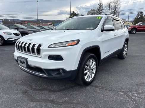 Used 2016 Jeep Cherokee Limited image 3