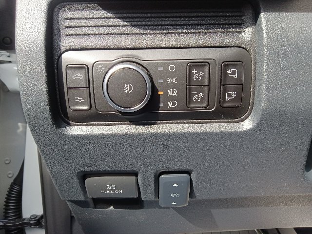 New 2026 Ford F250 Platinum AWD/4WD image 17