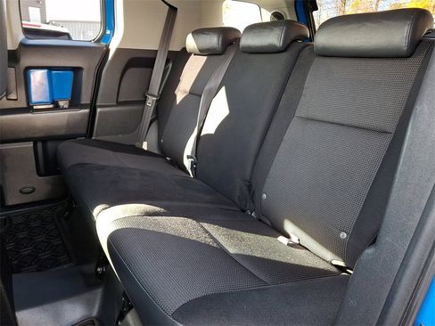 Used 2007 Toyota FJ Cruiser 4WD image 10