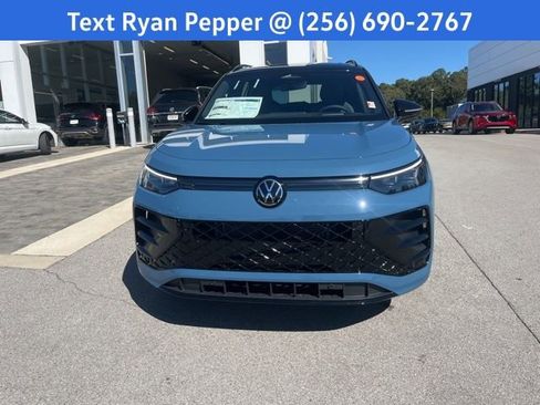 New 2026 Volkswagen Tiguan SE R-Line image 2