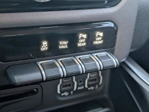Used 2019 RAM 1500 Big Horn AWD/4WD image 24