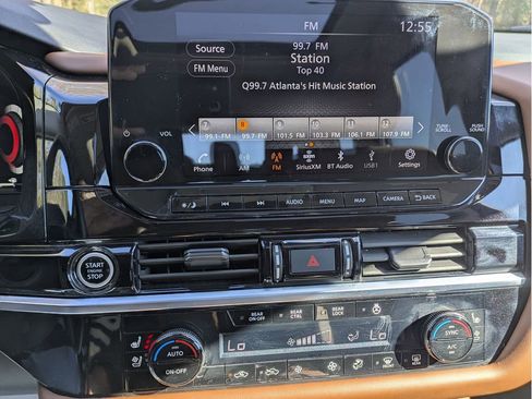 Used 2023 Nissan Pathfinder Platinum image 18