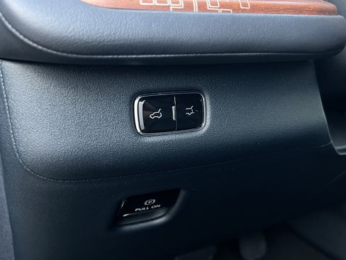 Certified 2025 Lincoln Navigator L Black Label image 19