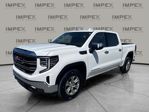 Used 2025 GMC Sierra 1500 SLT RWD image 1