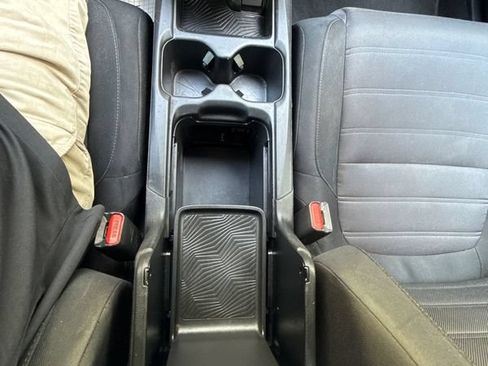 Used 2018 Honda CR-V LX image 36