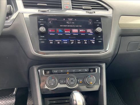 Used 2021 Volkswagen Tiguan SEL image 31