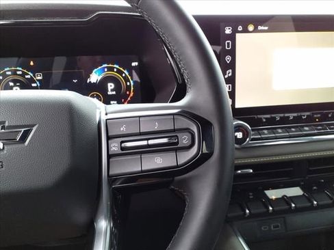 New 2024 Chevrolet Colorado ZR2 w/ Safety Package image 25