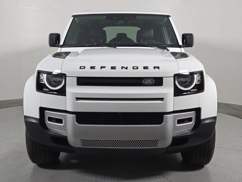 Used 2022 Land Rover Defender 110 S AWD/4WD image 8