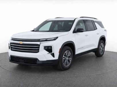 Used 2025 Chevrolet Traverse LT
