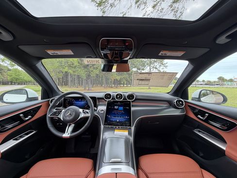 New 2026 Mercedes-Benz GLC 300 4MATIC image 2
