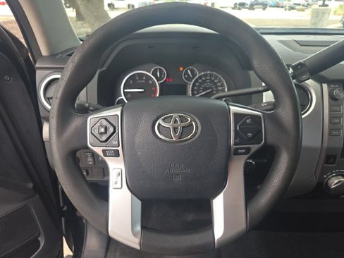 Used 2016 Toyota Tundra SR5 w/ Tow Package RWD image 20