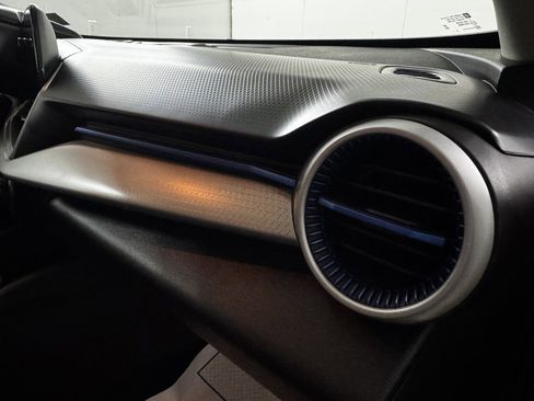 Used 2025 Chevrolet Trax LS image 60