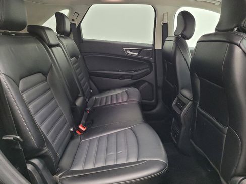 Used 2017 Ford Edge SEL w/ Equipment Group 201A AWD/4WD image 19