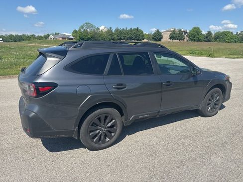 Used 2025 Subaru Outback Onyx Edition w/ Popular Package #2 AWD/4WD image 3
