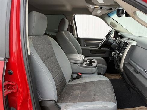 Used 2019 RAM 1500 Big Horn image 29