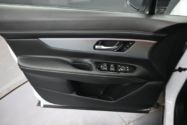 Certified 2025 Nissan Murano SL w/ Cargo Package AWD/4WD image 28