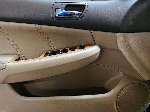 Used 2004 Honda Accord EX image 14