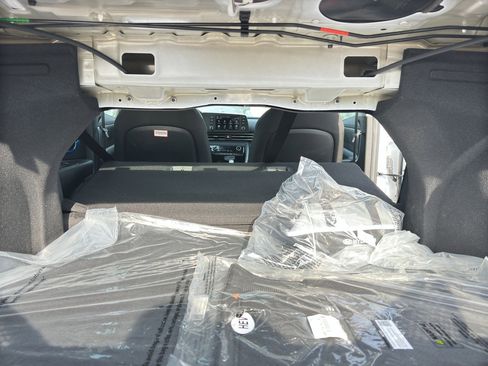 New 2025 Hyundai Elantra Blue image 32