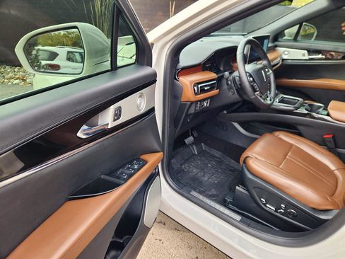 Certified 2021 Lincoln Nautilus Reserve w/ Equipment Group 202A image 26