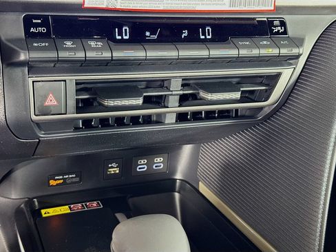 New 2026 Toyota Camry SE FWD image 19