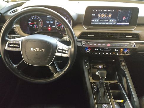 Used 2022 Kia Telluride SX w/ Towing Package FWD image 22
