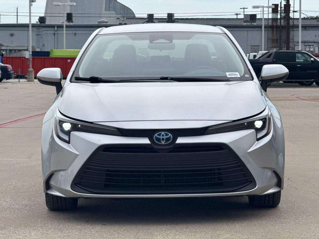 Certified 2025 Toyota Corolla LE FWD image 9