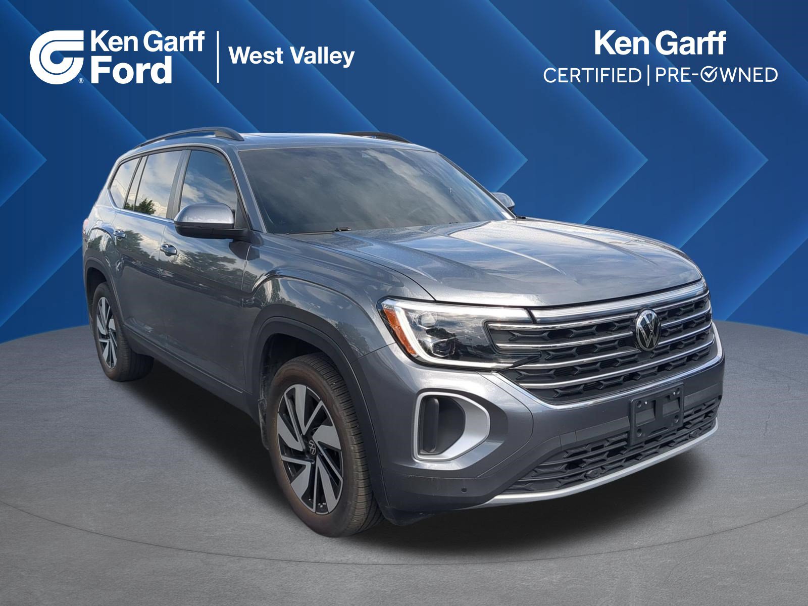 Used 2025 Volkswagen Atlas SE AWD/4WD image 1