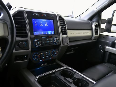 Used 2021 Ford F250 Lariat w/ Lariat Value Package AWD/4WD image 30