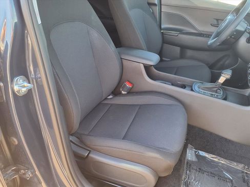 New 2026 Hyundai Kona SE image 7