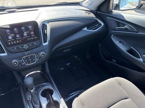Used 2025 Chevrolet Malibu LT FWD image 26