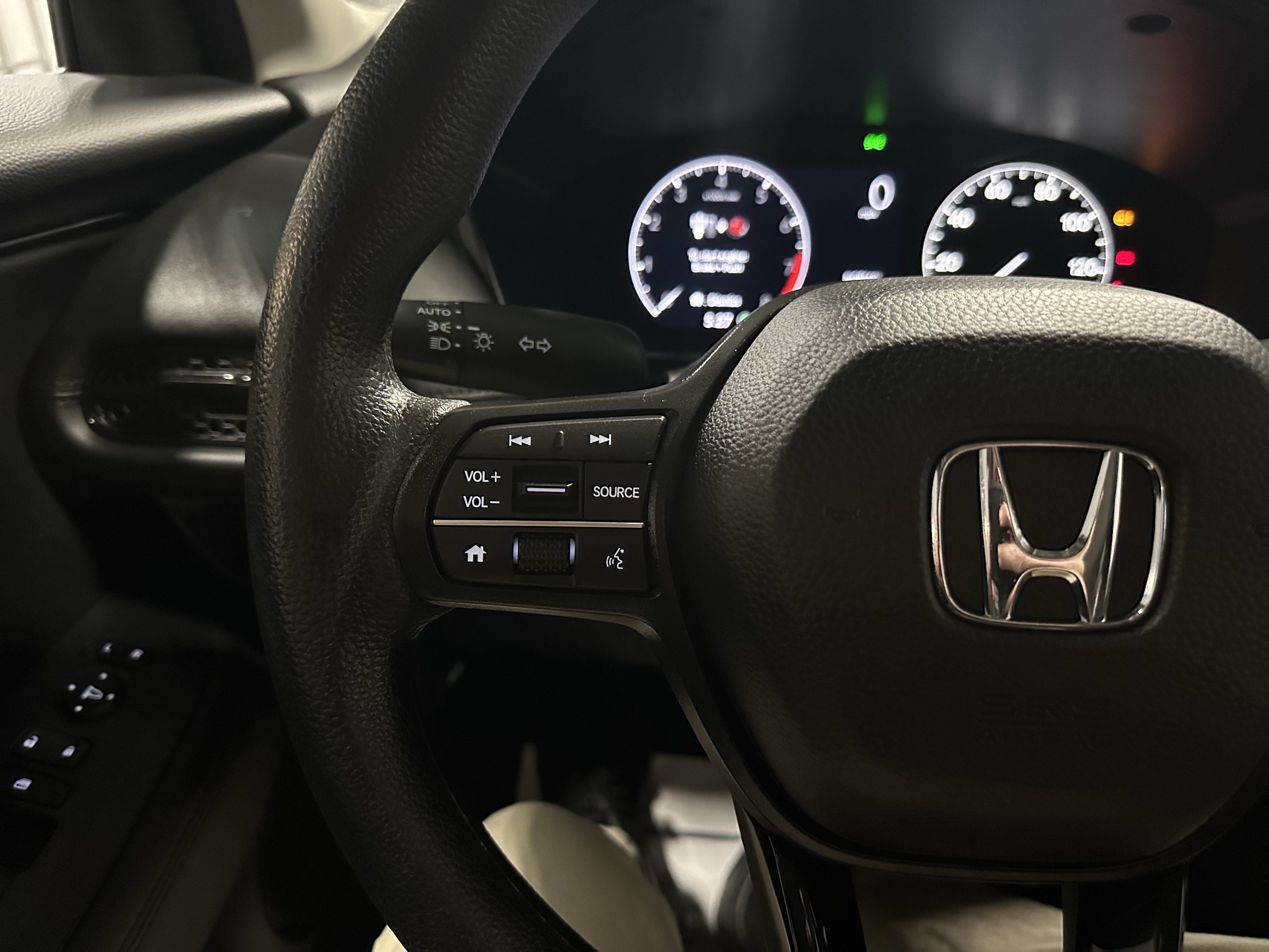 Used 2024 Honda HR-V LX image 11