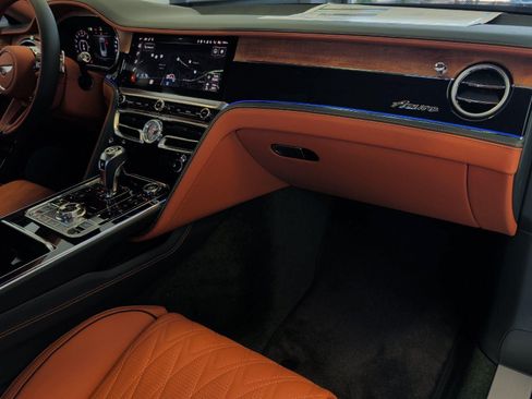 New 2026 Bentley Flying Spur Plug-In Hybrid AWD/4WD image 11