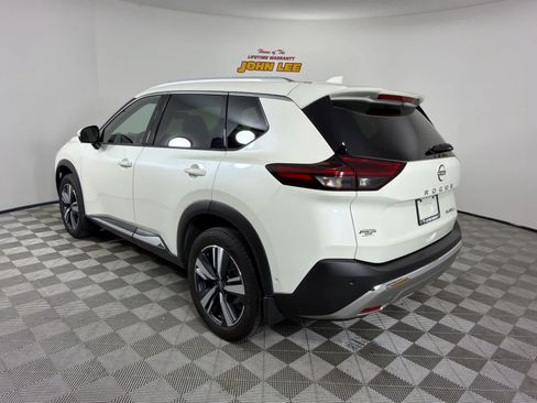 Certified 2023 Nissan Rogue Platinum w/ Platinum Premium Package FWD image 3