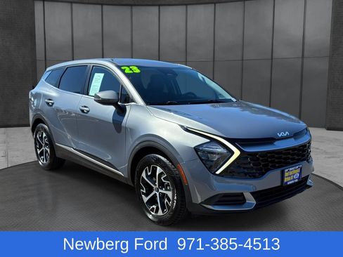 Used 2023 Kia Sportage EX FWD image 3