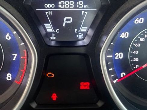 Used 2011 Hyundai Elantra GLS w/ Preferred Equipment Pkg 3 FWD image 6