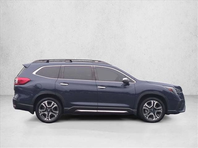 Used 2023 Subaru Ascent Touring AWD/4WD image 4