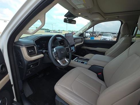 Used 2024 Ford Expedition Max Limited RWD image 13