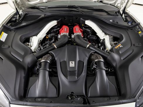 Certified 2022 Ferrari Portofino M RWD image 33