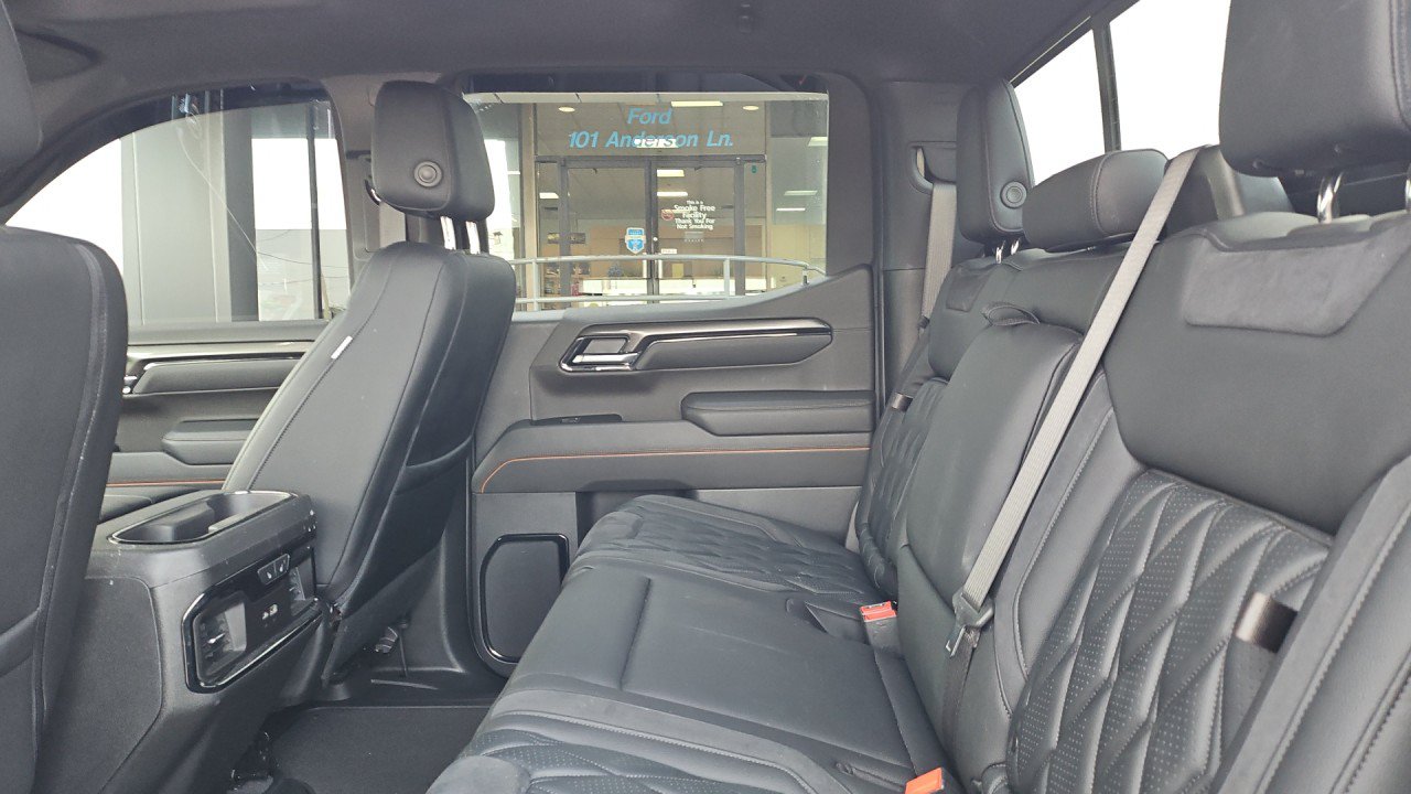 Used 2025 GMC Sierra 1500 AT4 w/ AT4 Premium Package AWD/4WD image 14