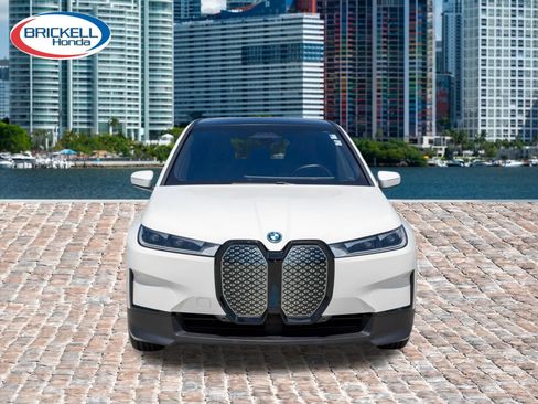 Used 2023 BMW iX xDrive50 w/ Premium Package AWD/4WD image 2