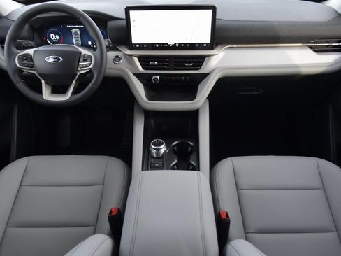 New 2026 Ford Explorer Active w/ Active Comfort Package image 7