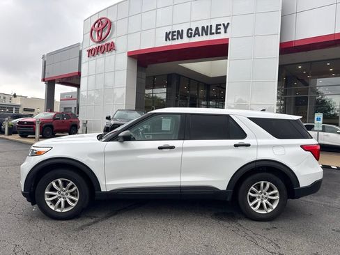 Used 2021 Ford Explorer 4WD image 2