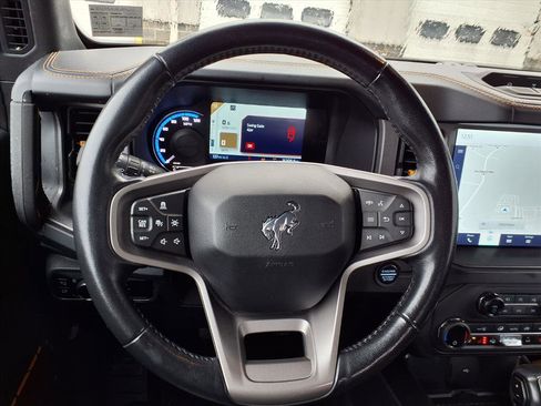 Certified 2024 Ford Bronco Badlands image 16