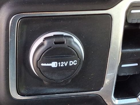 Used 2024 Jeep Wrangler High Altitude AWD/4WD image 24