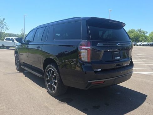 Used 2021 Chevrolet Suburban RST w/ Rear Media and Nav Package AWD/4WD image 17